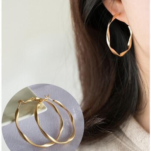 CHIMERA Fashion Simple Large Round Circle Hoop Earring Punk Style Cute Elegant Gold Color Earrings Jewelry for Women Girls