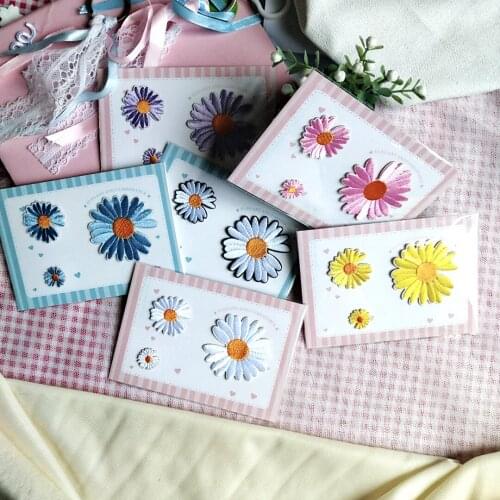 Self-adhesive White Daisy Flowers Embroidered Patches Iron Clothes Sticker for Clothing Applique Stripes on Backpack Hole Repair