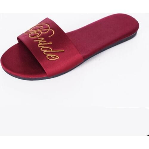 Ladies slippers embroidered wedding slippers women non-slip wear-resistant slippers simulation silk dressing gown bride bridesma