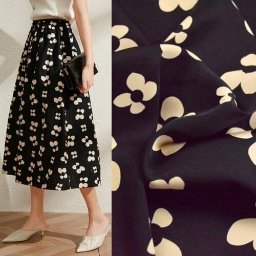 Half Meter Elegant Black Bottom With Beige White Flower Print Silk Chiffon Fabric For Dress Skirt Trousers Cheongsam T1698