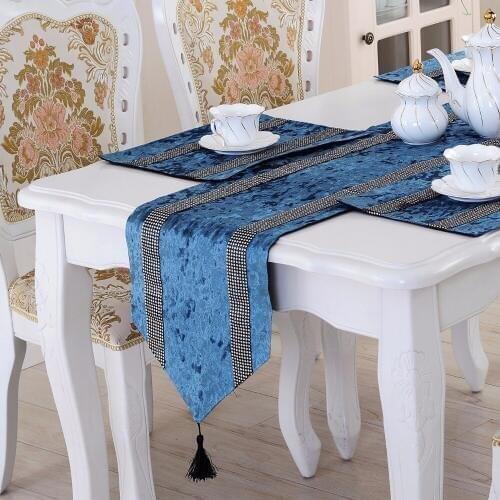Simple and luxurious European table flag Table Runner wedding decoration Fashionable table cloth with diamond stripes Tablecloth