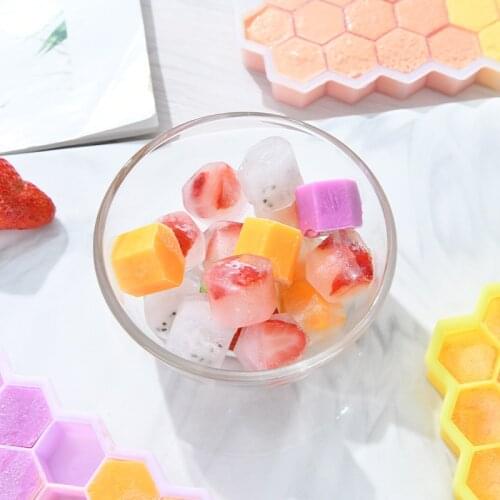 26/37 Grid Silicone Ice Tray Ice Tray Mold With Lid Honeycomb Ice Maker Honeycomb Silicone Ice Tray With Lid