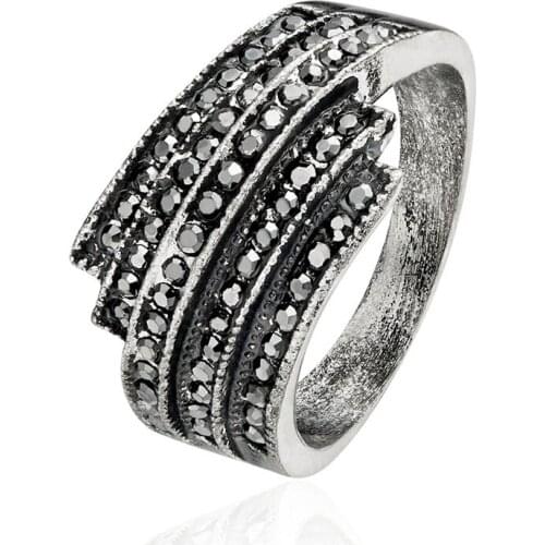 Leeker Rings With Crystals