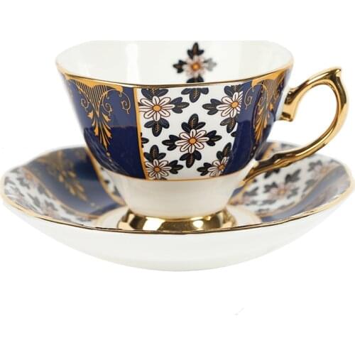 Luxury Ethiopian Coffee Cup Set Ceramic Gold Esspresso Cups Handmade Painted Bone China Porcelain Coupelle Afternoon Tea Sets E5