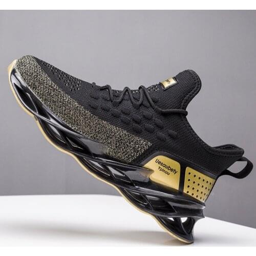 New Men Sneakers Casual Low Top Man Shoe Fashion Breathable Sports Flat Light Shoes for Men Runningwear Trend Mens Gym Shoes