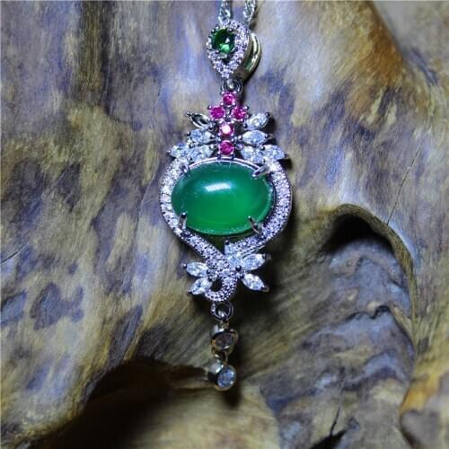 Wholesale Fashion Jewelry Inlaid Green Agate Silver Plated Tassel Necklace For Woman Feature Luxury Namour Charm Gift