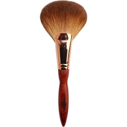 Q01 Professional Handmade Makeup Brush Soft Red Fox Hair Fan Shape Face Powder Brush Red Sandalwood Handle Make Up Brushes