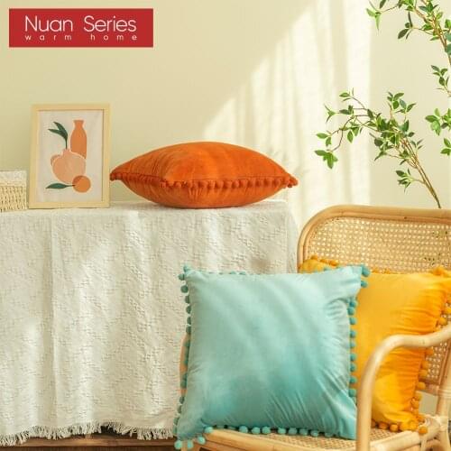 2021 Velvet Soft Throw Pillowcases With Balls Home Decor Cushions Covers Square For Sofa Bed Car Home Multiple Sizes 16 Color