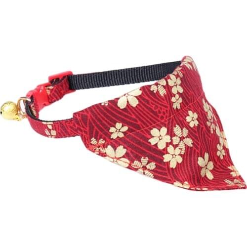 30PCS / LOT New Detachable Nylon Dog Collar Clasp Pet Triangle Towel Cat Collar Bandana Bibs Scarf Pet Supplies