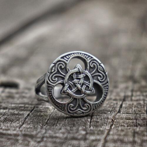 EYHIMD Classic Celtics Triquetra Symbol Stainless Steel Men Rings Trinity Knot Ring Amulet Jewelry