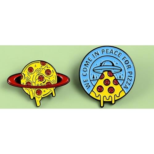 Pizza de dibujos animados OVNI nave Enamel Pretty Brooch Bag Clothes Lapel Pin Sasha Away Badge Cartoon Jewelry Gift For People