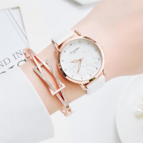 Luxury Fashion Women Watches Elegant Flowers Ladies Quartz Wristwatches Brand Simple Woman Watch Vintage Leather Strap Clock