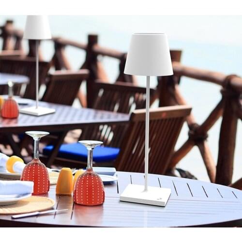 Outdoor restaurant bar table lamp desktop atmosphere lamp USB wireless table lamp high-end charging touch dimming