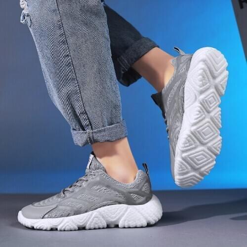 2020 Autumn New Mens clunky sneaker coconut Reflective sneakers men leisure shoes breathable mesh sport shoes