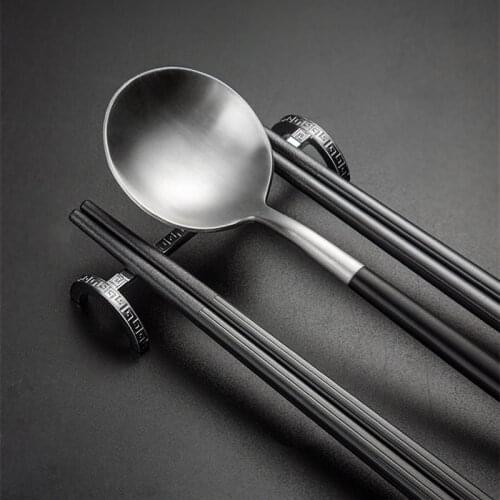 Advanced Alloy Chinese Chopstick Rest Chopsticks Holder Spoon Stand Rack Pillow Shape Frame Art Craft Kitchen Tools