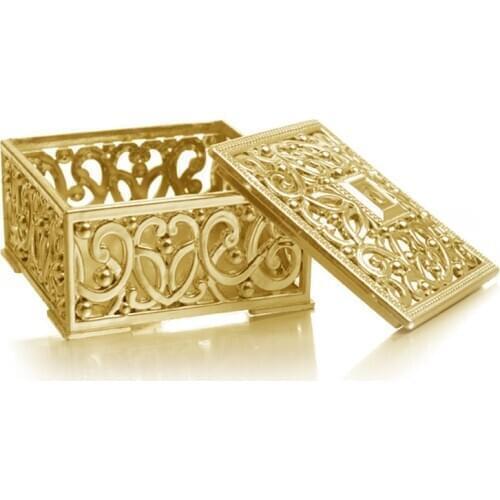 100pcs Gold Silver Hollow Favors Sweets Candy Boxes Personality Gifts Chocolate Box for Baby Shower Wedding Event Party Supplies