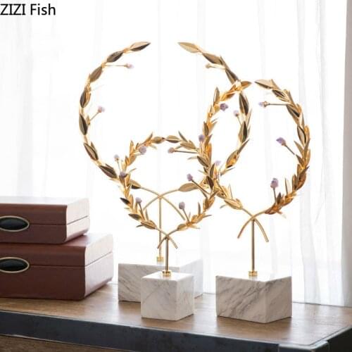 Nordic Creative Gold metal crystal ring Marble base Crafts ornaments Modern home living room Decoration accessories figurines