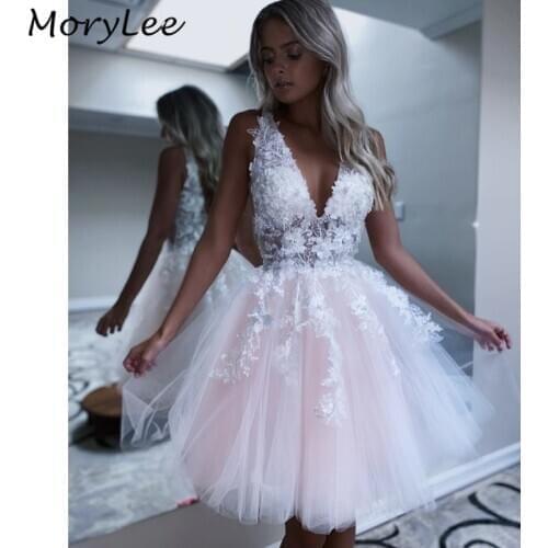 Short Prom Dresses V-Neck Sleeveless A-Line Tulle Lace Applique Prom Dresses With Zipper Back vestidos de fiesta de noche