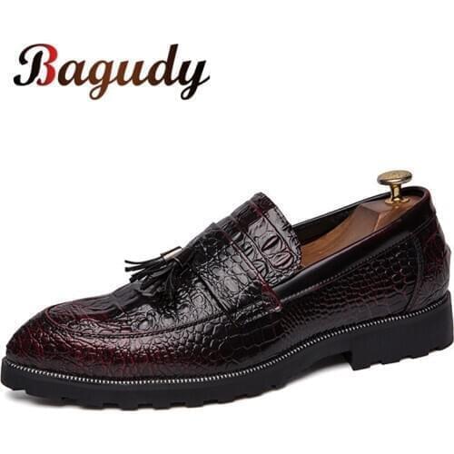 2019 Men Casual shoes breathable Leather Loafers party Wedding Shoes Men Moccasins Comfortable Slip on Fashion Shoes size 38-48