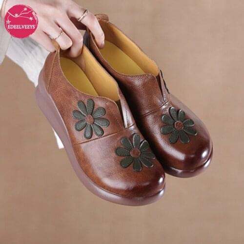 Handmade Womens Genuine Leather Shoes Vintage Deep Mouth Large Size Gilrs Soft Sole Wedges Pumps with Daisy
