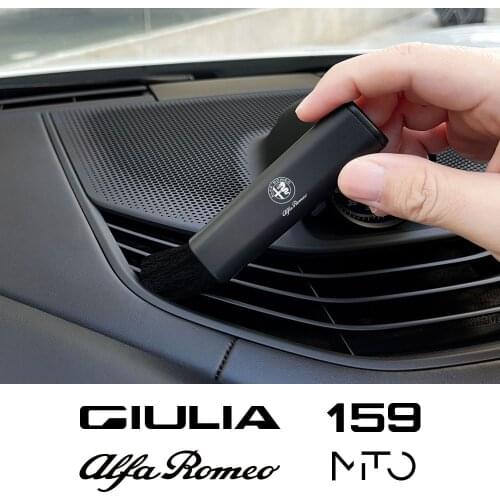 For Alfa Romeo Giulietta Giulia 159 156 147 4C Sportiva Stelvio Auto Tuning Accessories Car Tools Air Conditioner Outlet Brush