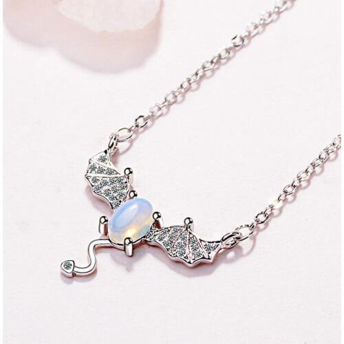 Lovely Bat Moonstone Shiny Cubic Zirconia Crystal Pendant Necklaces Silver Color Necklaces Choker Fashion Jewelry Gift for Women