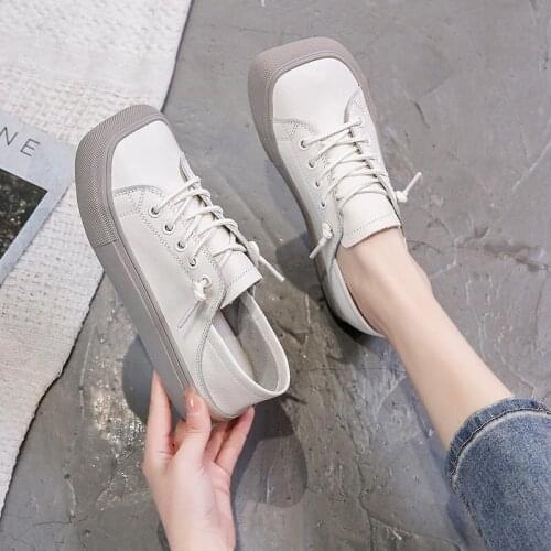2021 Two-Wear Leather White Womens Shoes Ugly Cute Square Head with Soft Bottom Ladies Design Square Toe Flat Casual Shoes