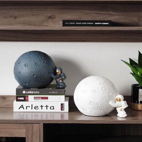 Creative Personality Astronaut Piggy Bank Home Furnishings Can be Taken Out Coin Piggy Bank Childrens Gift Decorative Ornaments