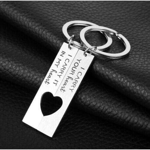 Fashion I Carry Your Heart I Carry It In My Heart Letters Keychain Pendants Figure Necklace For Lovers Couple Girlfriend Gift