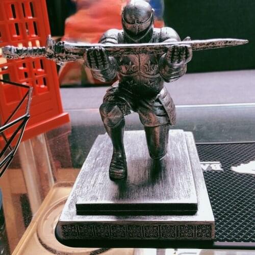 Knight Pen Holder Executive Soldier Figurine Pencil Stand for Office Accessories Pen Stand Desk Organizer Pencil Holder