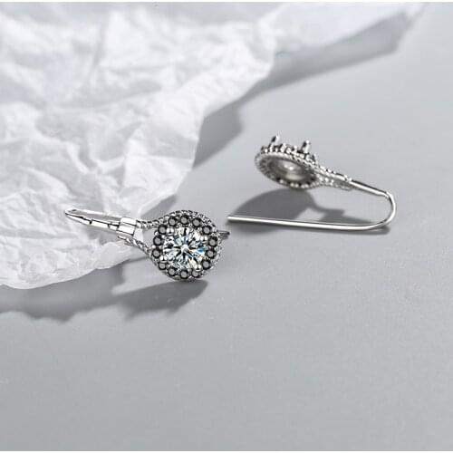 Womens Vintage Elegant Small Sun Flower Stud Earrings Micro Black Zirconia Paved Charming Earring Hook Piercing Jewelry Gifts