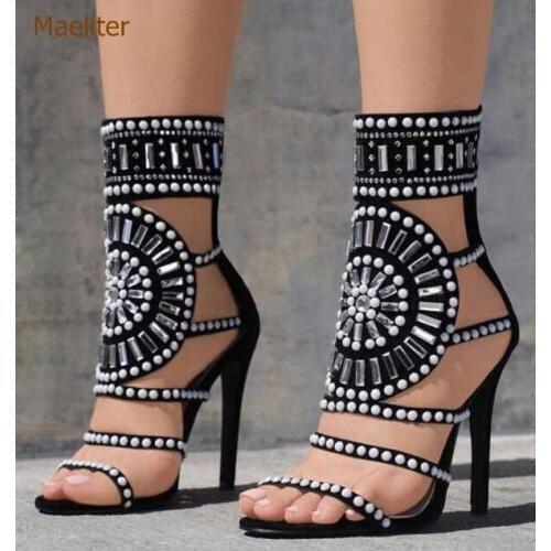 Sexy Women Bling Bling Crystal Dress Sandals Thin Strappy Shoes Round Shape Design Beaded Diamond T-stage Sandals Runway Shoes
