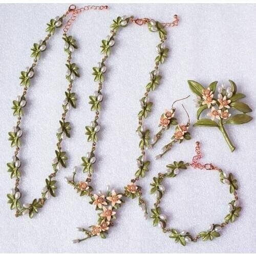 2019 Time-limited Jewelry Antique Vintage Bitter Flower Brooch Stud Earrings Ear Clip Clavicle Necklace Bracelet Female