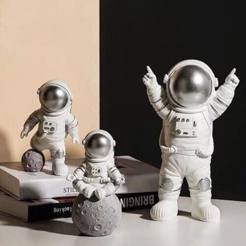 2020 New Arrival Astronaut Ornament Toy Cute Dolls Action Figures Collection Desktop Decor Gift For Kids