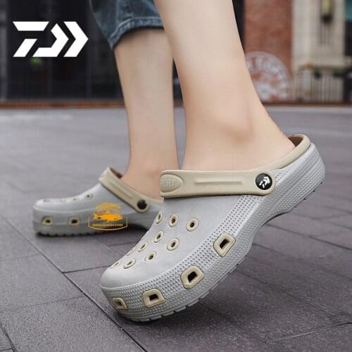Daiwa Summer Fishing Shoes Men Sandals Breathable Lightweight Casual Shoes Men Comfortable Swimming Water Shoes Zapatos Hombre