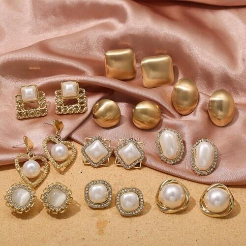 Korean Crystal Pearl Stud Earrings For Women Simple Small Earring Fashion Ear Jewelry Wedding Gift