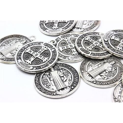 HTTHNCF Women's Medallions