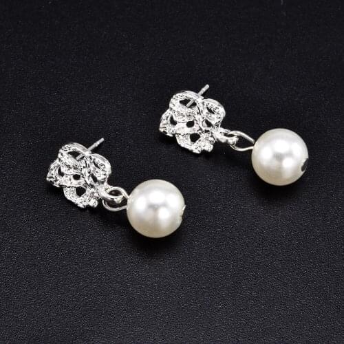 New Fashion Pearl Earrings for Women Earrings White Natural Pearl Jewelry Wedding Party Girl Gift Small Korean Earrings