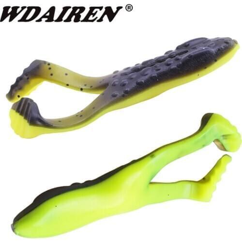 2pcs/Lot Fishing Frog Soft Lures Lifelike Double Feet Jig Wobblers 10.5cm 13g Bass Swimbait Artificial Silicone Bait Pasca Peche