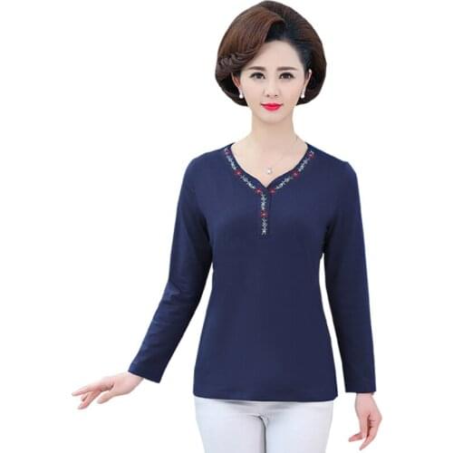 Long Sleeve T-Shirts Spring Autumn Women Pullover Middle Age Mother Casual Clothes Plus Size Embroidery V-neck Tops Bottom Shirt
