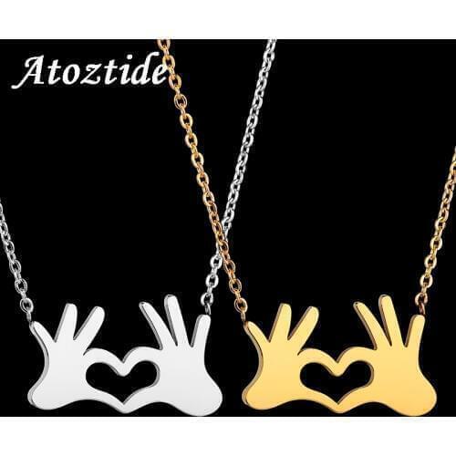 Atoztide Fashion Double Hand Love Heart Necklace For Couples Simple Stainless Steel Pendant Necklace Friendship Gift