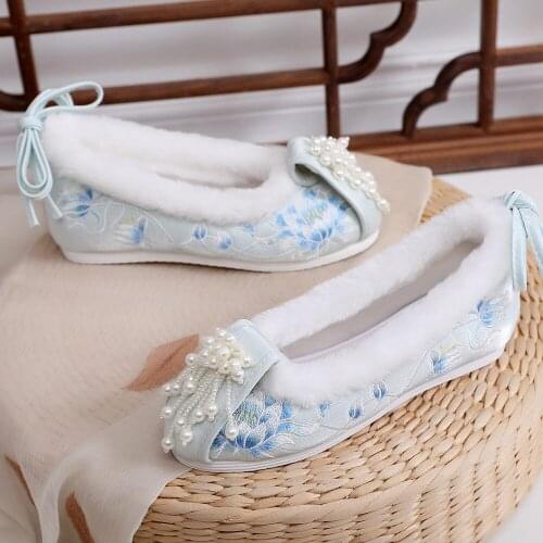 YourSeason Pearls Appliques Winter Ladies Furry Warm Flat Boots Vintage Plush-Lined Platforms Chinese Bridal Wedding Hanfu Shoes