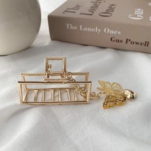 2021 Women Butterfly Hairclips Metal Alloy Gold Hair Accessories Cool Girl Hairpin Love Pendant Hair Craw Bows Decoration