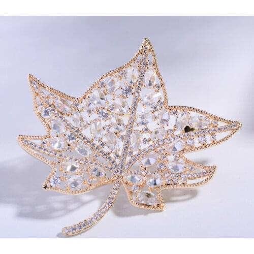 Vintage Full Micro Pave Yellow White Crystal Zircon Maple Leaf Brooches for Women Men Gold Tone Brooch Pin Canadian Fall Jewelry