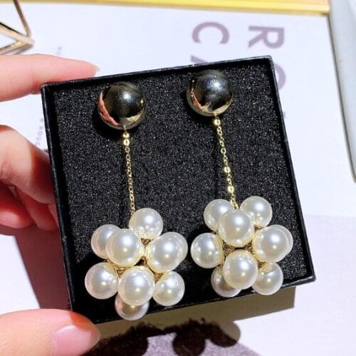 Earrings 2021 Trend New Pearl Long Hanging Earrings Queen Wedding Accessories Luxury Accessories for Women Birthday Gift E002409
