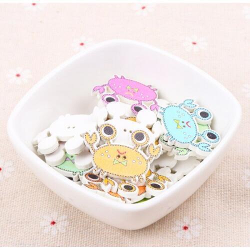 21x28mm Fashion wooden buttons 2 holes Natural Wooden Button crab Design Scrapbooking Sewing Accessories DIY Craft 20pcs