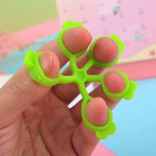 3Pcs Finger Stretcher Soft Five Holes Elastic Finger Hand Grip Strengthener Smart Rally Silicone Part Trainer Rally Ring for Ath