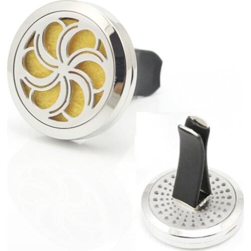 New Design 30mm Stainless Steel Car Hollow Out Rotate Aromatherapy Essential Oil Diffuser Perfume Locket Jewelry Clip for Car