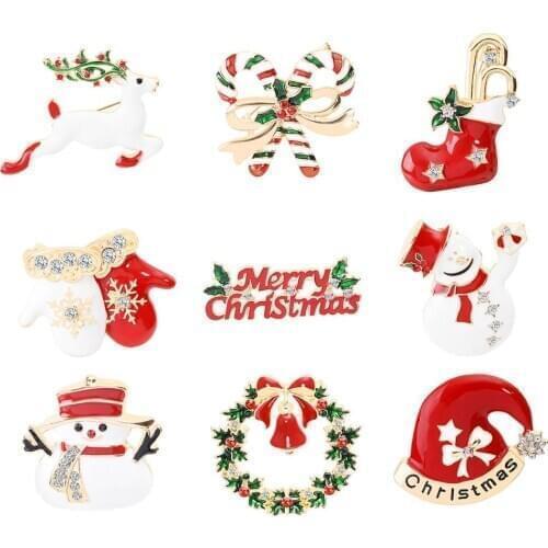 2020 New Christmas Brooch Lovely Decorative Broochs Christmas Party Accessories New Year Decor Women Kids Gift