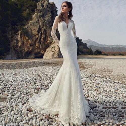 9610#Lace Mermaid Wedding Dresses 2021 Elegant V-neck Appliques Sweep Train Long Sleeve Backless Bridal Dresses
